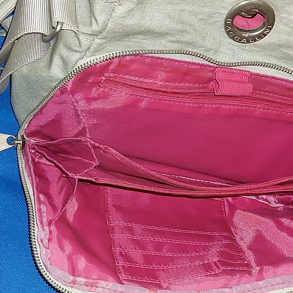 Baggallini Women’s Day-to-Day Crossbody Bag (Silver/light Grey Tone Color) - Picture 14 of 16